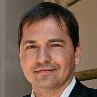     Brückner Gergely
