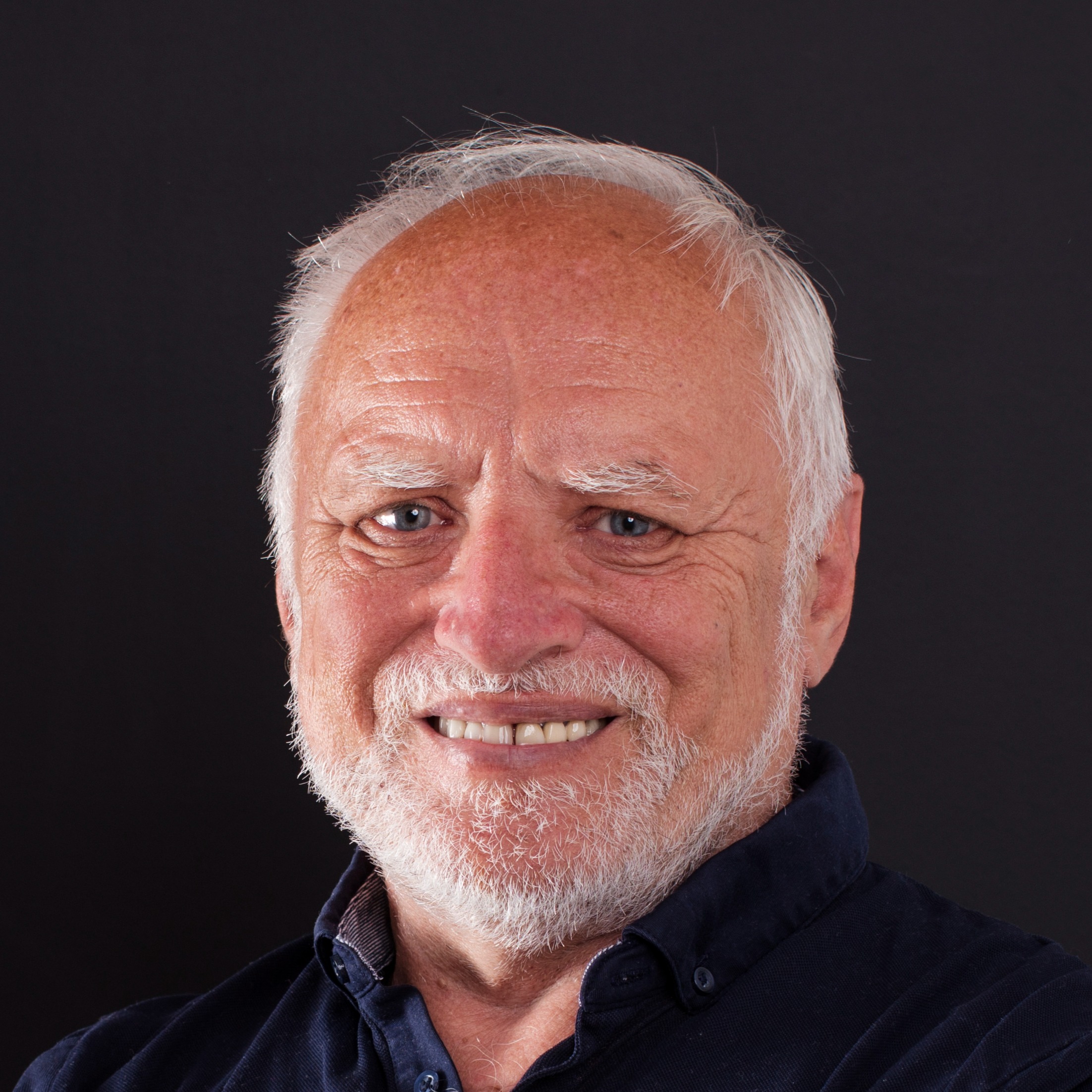     Arató András
