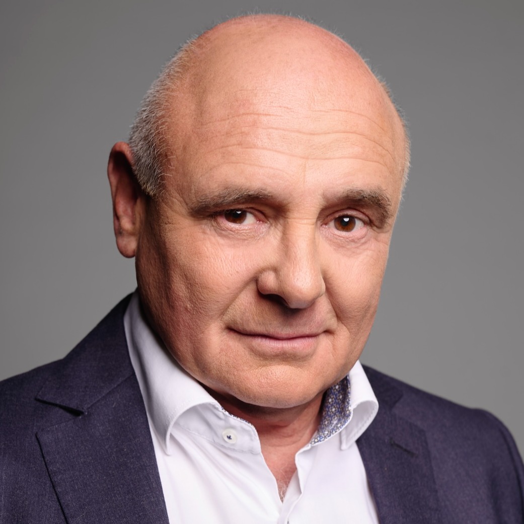     Rónai Egon
