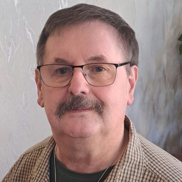     Kovács Kovi István
