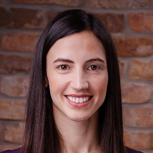     Adravetz-Kadocsa Éva
